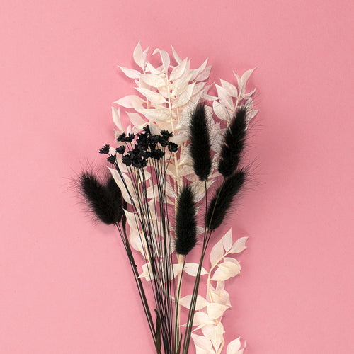 black and white flowers for cake decorating europe